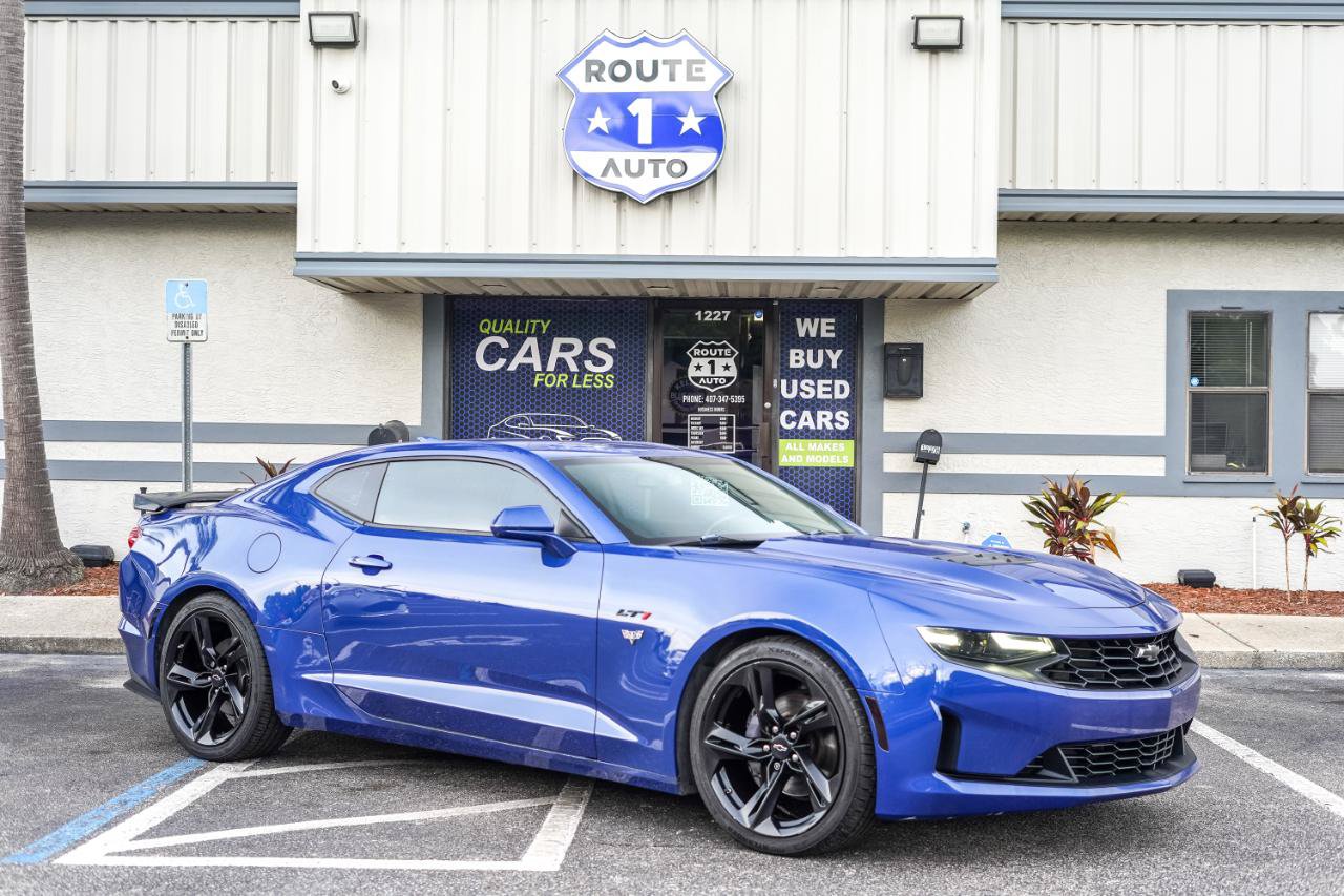 Used 2020 Chevrolet Camaro LT RWD image 4