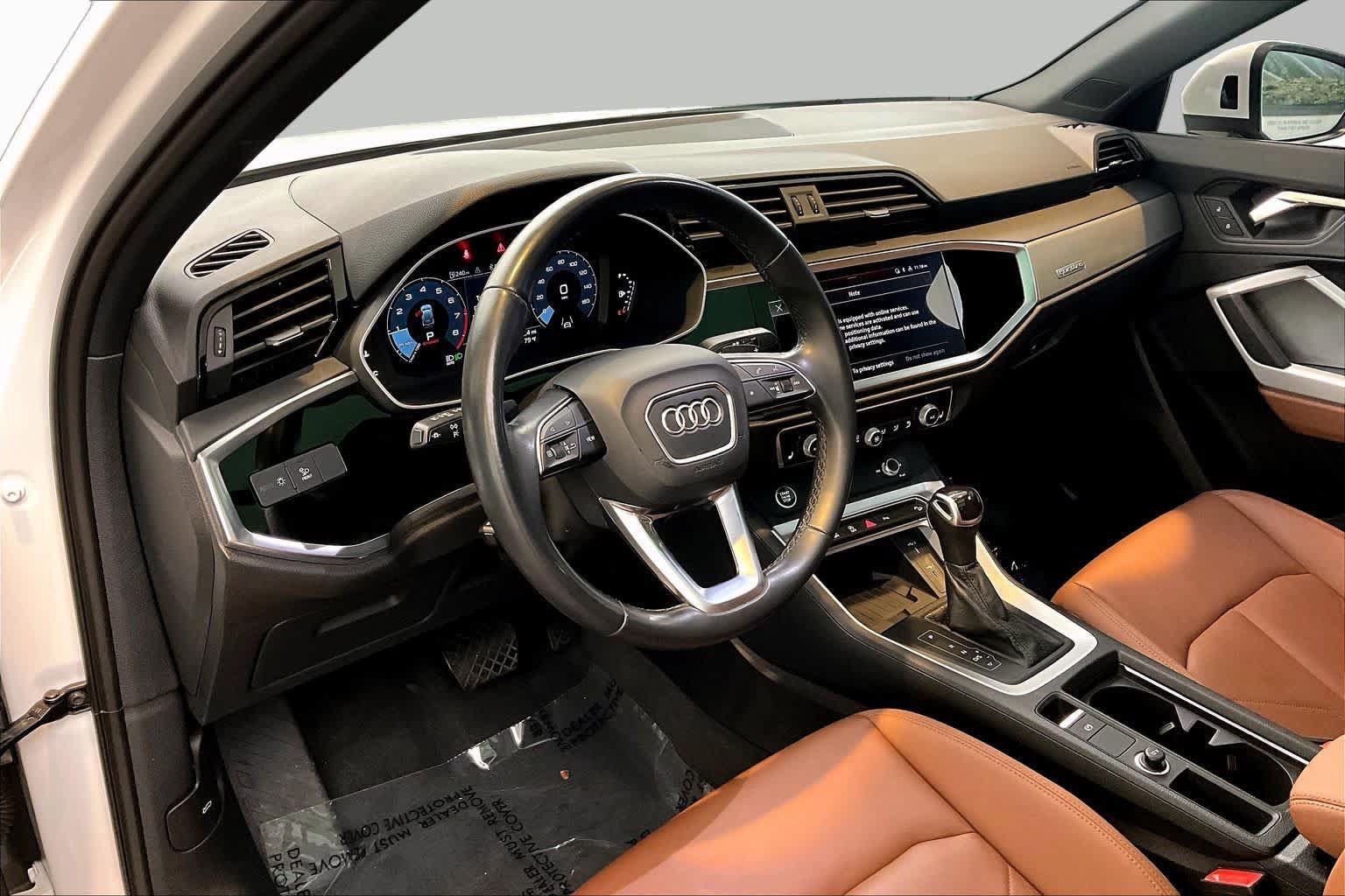 Used 2024 Audi Q3 2.0T Premium w/ Convenience Package AWD/4WD image 18