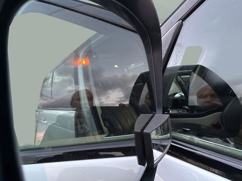 Used 2016 Land Rover Range Rover HSE image 49