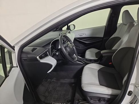 Used 2023 Toyota Corolla XSE image 12