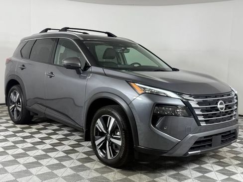 Used 2024 Nissan Rogue SL w/ SL Premium Package FWD image 9