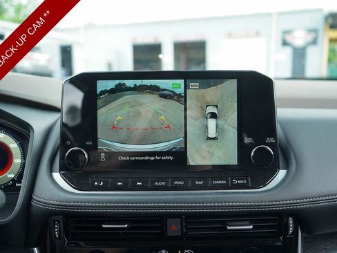 Used 2021 Nissan Rogue Platinum FWD image 11