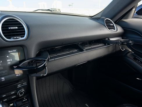 Used 2018 Porsche 718 Cayman S image 23