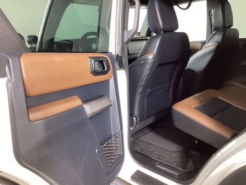 Certified 2023 Ford Bronco Outer Banks w/ Sasquatch Package AWD/4WD image 29