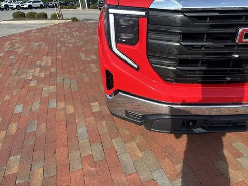 Used 2025 GMC Sierra 1500 Pro w/ Convenience Package RWD image 21