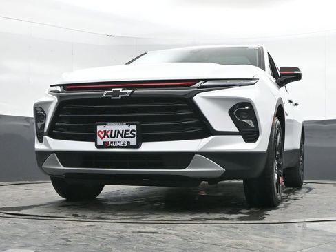 Used 2023 Chevrolet Blazer LT AWD/4WD image 50