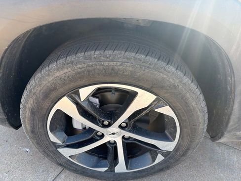 Used 2024 Chevrolet Trax RS w/ Driver Confidence Package FWD image 9
