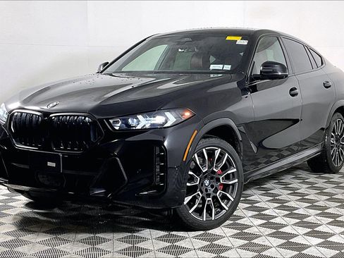 Certified 2024 BMW X6 xDrive40i w/ Premium Package image 2