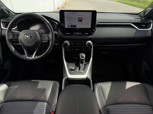 Used 2023 Toyota RAV4 XSE AWD/4WD image 12