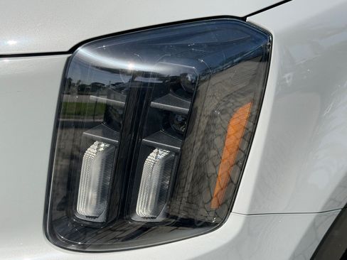 Certified 2025 Kia Telluride SX X-Line AWD/4WD image 11