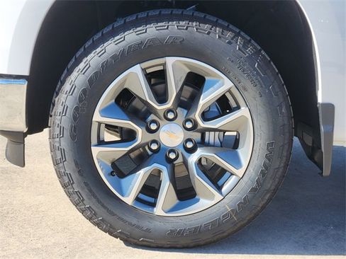New 2026 Chevrolet Silverado 1500 LT image 7