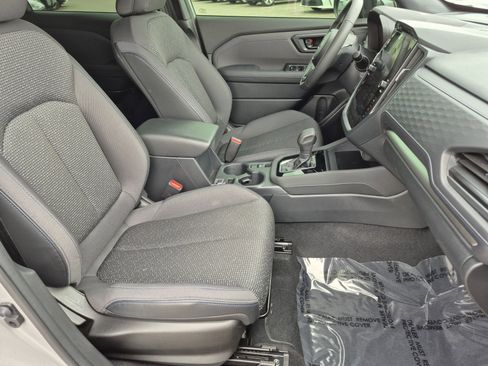 Used 2025 Subaru Forester Premium AWD/4WD image 22