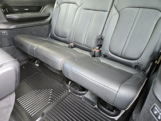 Used 2023 Jeep Grand Wagoneer L Series II AWD/4WD image 31