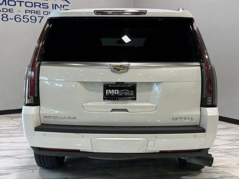 Used 2018 Cadillac Escalade Premium Luxury AWD/4WD image 6
