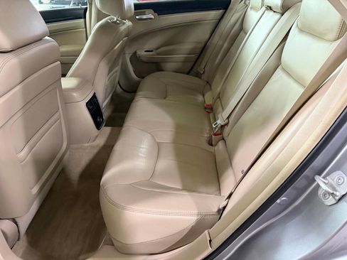 Used 2013 Chrysler 300 AWD w/ Driver Convenience Group image 22