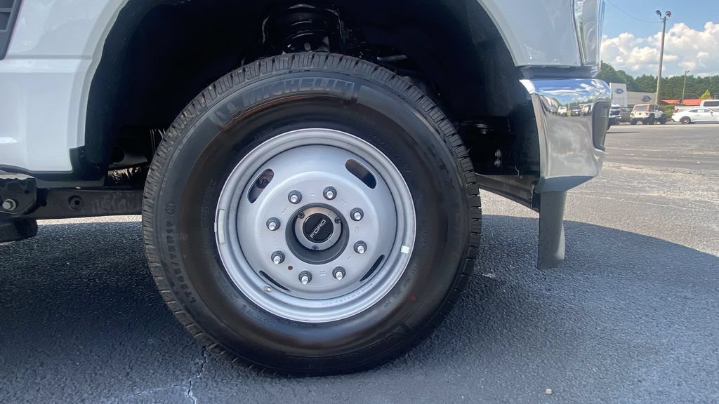 New 2026 Ford F350 XL w/ XL Chrome Package AWD/4WD image 10