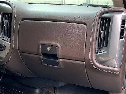 Used 2016 Chevrolet Silverado 1500 LTZ Z71 w/ LTZ Plus Package AWD/4WD image 15