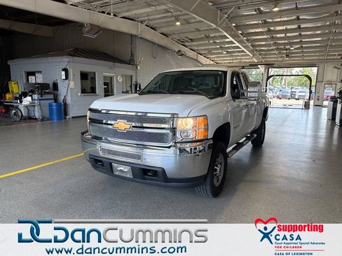 Used 2013 Chevrolet Silverado 2500 W/T AWD/4WD image 1