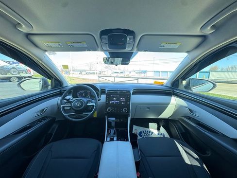 Used 2022 Hyundai Tucson SE image 9