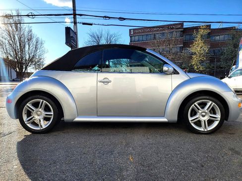 Used 2004 Volkswagen Beetle GLS image 12