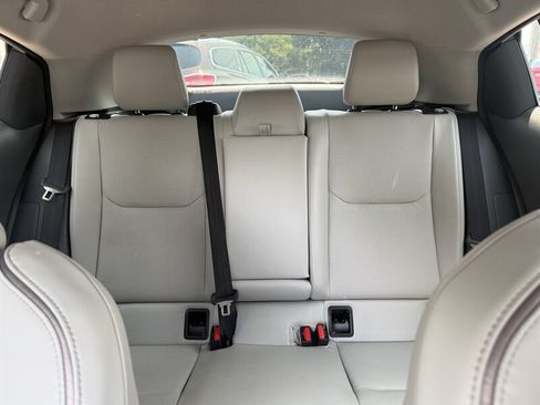 Used 2024 Toyota Prius XLE FWD image 29
