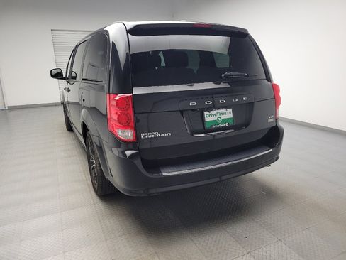 Used 2018 Dodge Grand Caravan GT FWD image 6