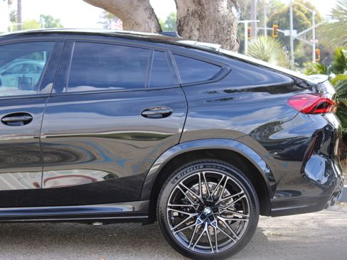 Used 2026 BMW X6 M Competition w/ Executive Package image 10