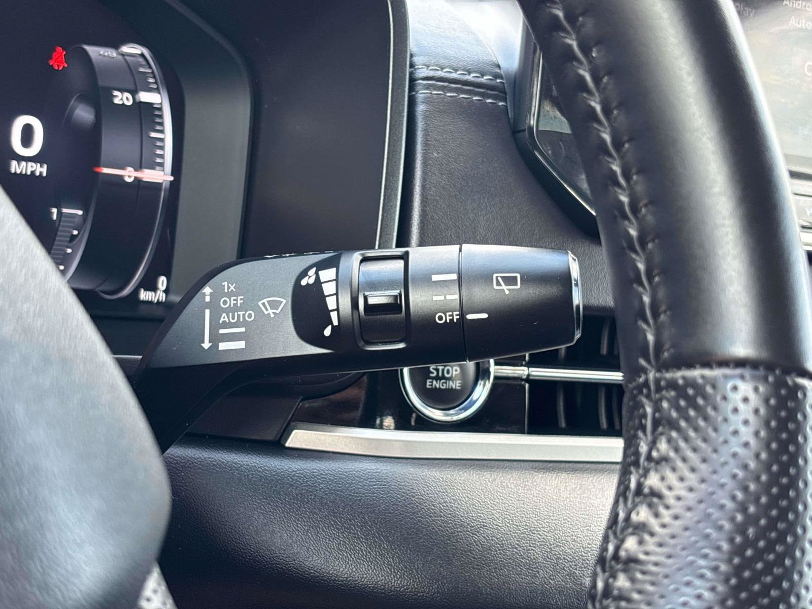 Used 2024 Mitsubishi Outlander SEL AWD/4WD image 29