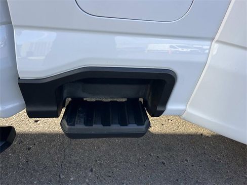 Used 2023 Ford F350 XLT image 12