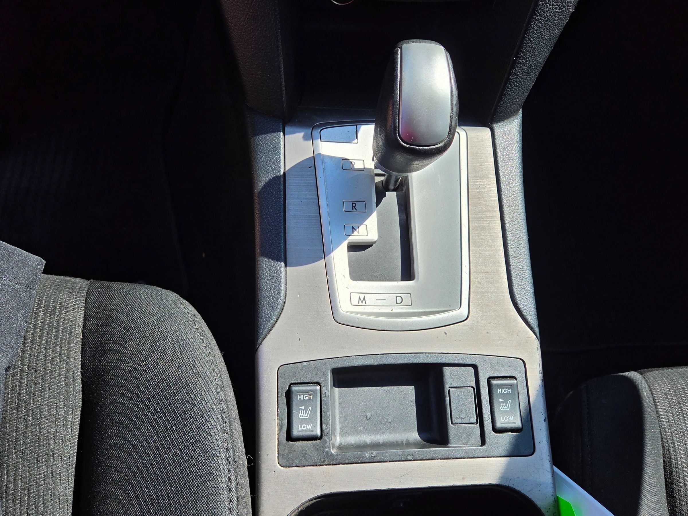Used 2013 Subaru Outback 2.5i Premium w/ All-Weather Pkg AWD/4WD image 16