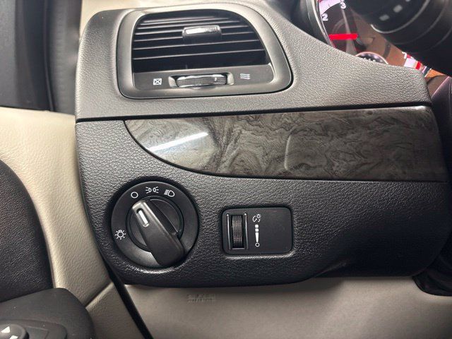 Used 2019 Dodge Grand Caravan SE w/ UConnect Hands-Free Group FWD image 32