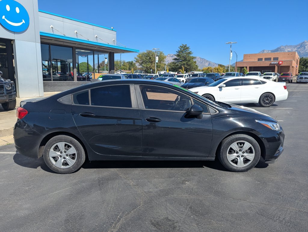 Used 2016 Chevrolet Cruze LS FWD image 2