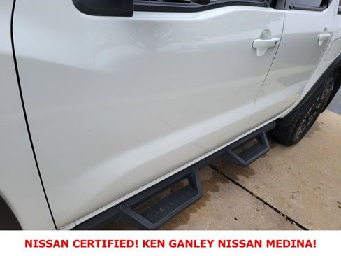 Certified 2023 Nissan Frontier PRO-4X w/ Pro Convenience Package image 12