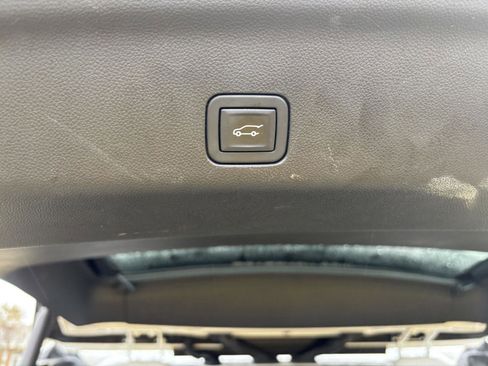 Used 2023 Chevrolet Tahoe High Country image 10