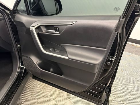 Used 2023 Toyota RAV4 XLE w/ Convenience Package image 15