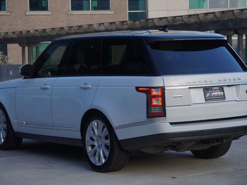 Used 2017 Land Rover Range Rover Supercharged AWD/4WD image 10