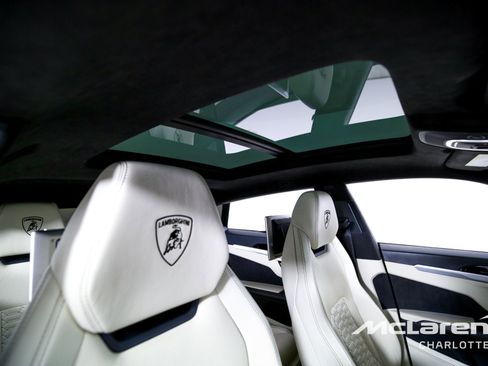 Used 2019 Lamborghini Urus image 34