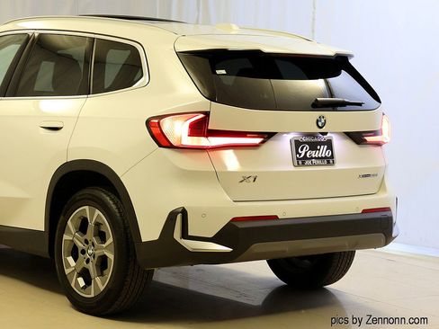 Used 2023 BMW X1 xDrive28i w/ Convenience Package AWD/4WD image 8