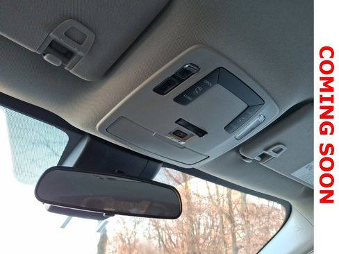 Used 2024 Toyota Sienna LE image 11