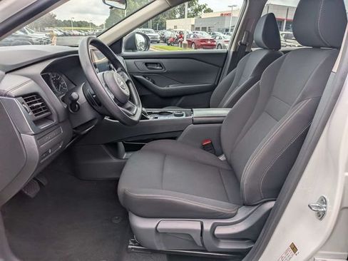 Used 2024 Nissan Rogue S AWD/4WD image 7