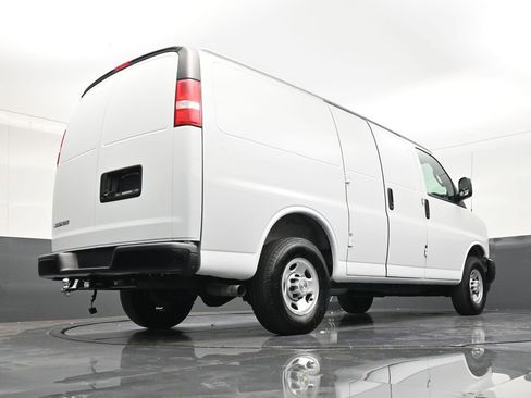 Used 2025 Chevrolet Express 2500 w/ Driver Convenience Package RWD image 25