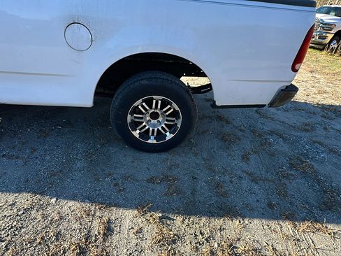 Used 2001 Ford F150 2WD Regular Cab image 12