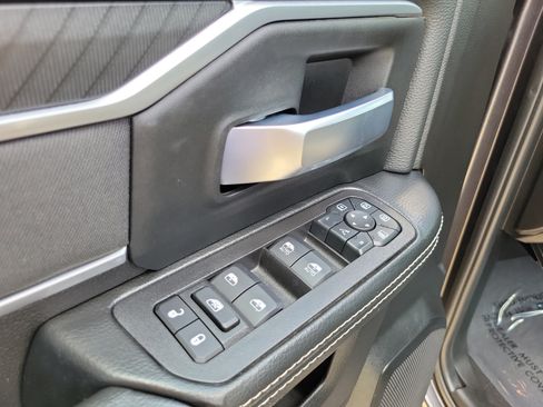 Used 2025 RAM 2500 Big Horn AWD/4WD image 7