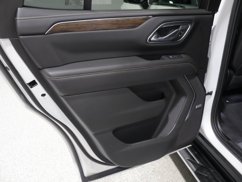 Used 2024 Chevrolet Tahoe Premier AWD/4WD image 19