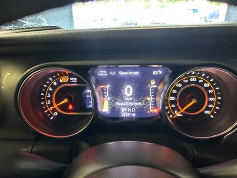 Used 2019 Jeep Wrangler Unlimited Sahara AWD/4WD image 8