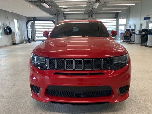 Used 2018 Jeep Grand Cherokee Trackhawk AWD/4WD image 2