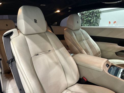 Used 2015 Rolls-Royce Wraith RWD image 58