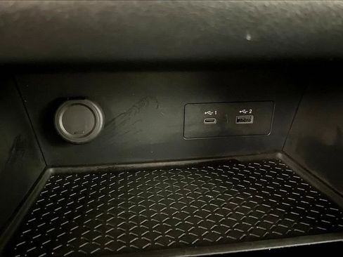 Certified 2024 Nissan Pathfinder SV image 32