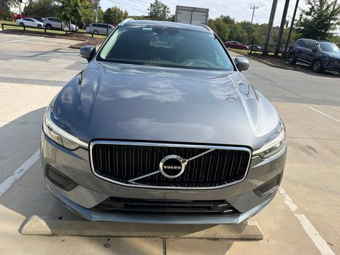 Used 2021 Volvo XC60 T5 Momentum w/ Premium Package AWD/4WD image 2