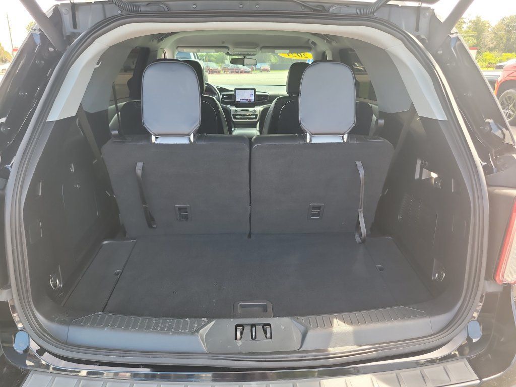 Used 2021 Ford Explorer XLT w/ Equipment Group 202A RWD image 7